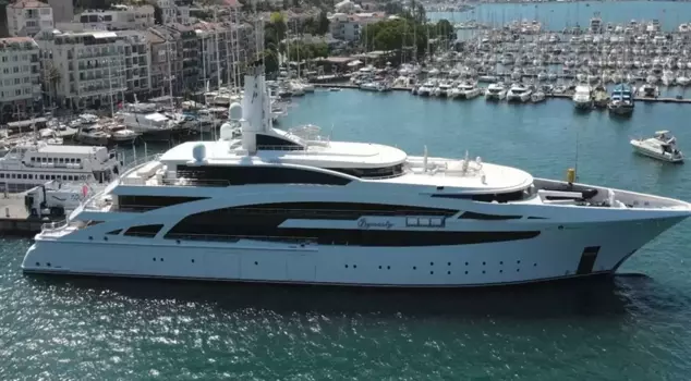 Mega yacht in Turkey! The money spent on food alone is worth a house.