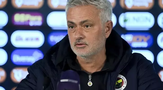 Fenerbahçe denied the claims about Mourinho.