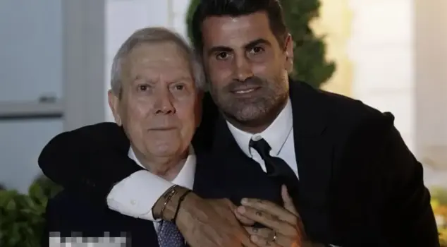 The one-word note that Volkan Demirel wrote in the photo he shared with Aziz Yıldırım has become a topic of discussion.