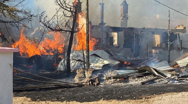 The angry groom set a whole neighborhood on fire.