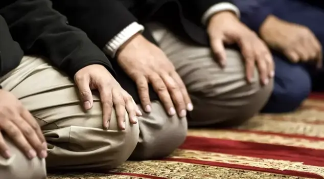Scandalous event in France! Pig heads were left in front of mosques.