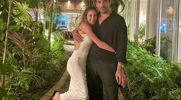 Kenan İmirzalioğlu and Sinem Kobal take a family vacation break.