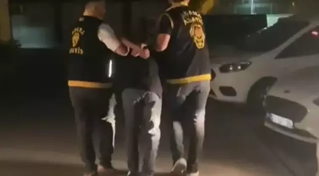 Incredible incident at the restaurant! Shot the waiter after not being hired.