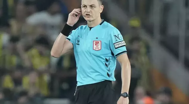 As soon as the first half ended, a reaction from Trabzonspor regarding the referee: The first act is over.