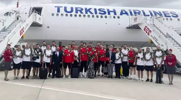 The European runner-up 12 Giant Men has returned home.