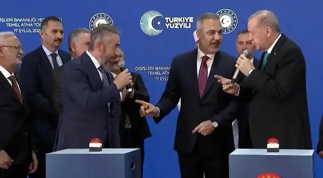 Moments when President Erdoğan made the company official sweat during the groundbreaking ceremony.