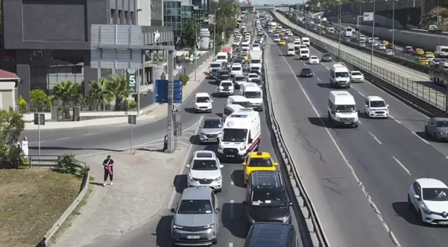 New application in Istanbul traffic! This announcement will be heard on the radios of all vehicles.