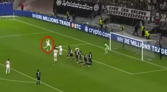 The turning point of the match! Huge reaction from Galatasaray fans towards Barış Alper.
