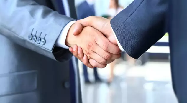 Zorlu's finance company was sold to Arsan Tekstil for 138 million lira.