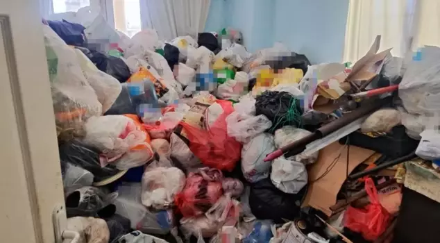 Two truckloads of garbage were removed from a house in Adana.