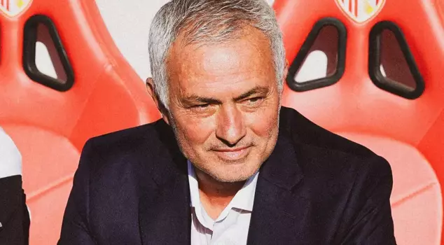 Jose Mourinho made his debut match with Benfica.
