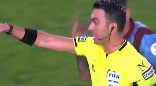 Reaction from Trabzonspor to the referee: 