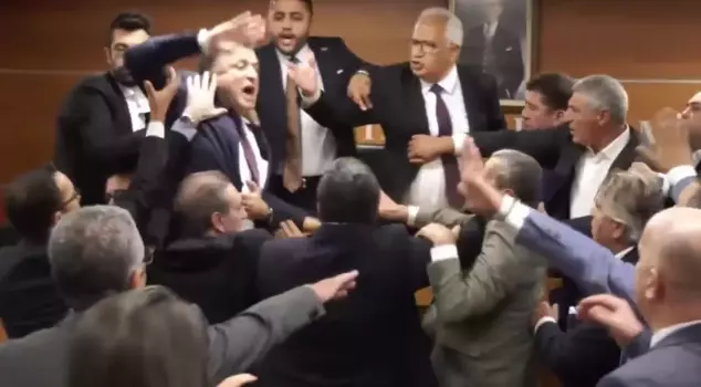 Tension rose at the lottery draw in Bayrampaşa! They walked up to the podium.