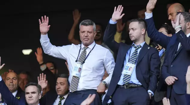 Just before the ballots were opened, Sadettin Saran made a bold move.