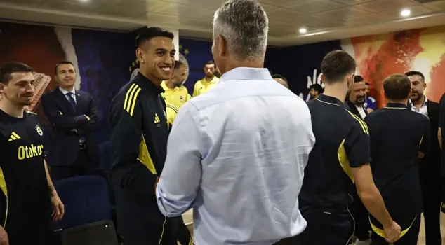 First date! Smiles are everywhere at Fenerbahçe.