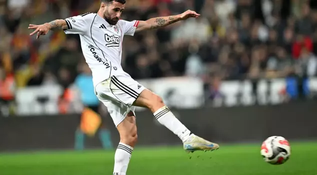 Rafa Silva achieved a first in his career.