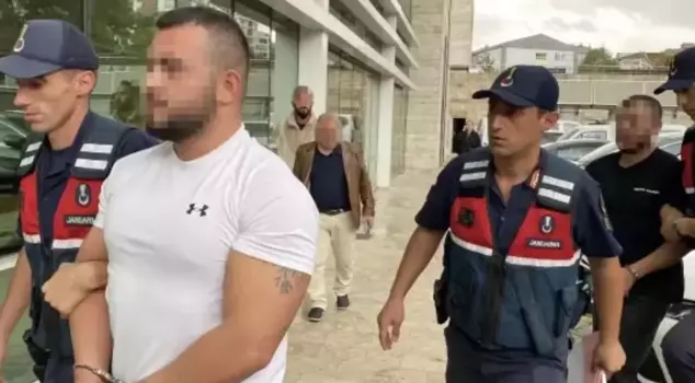 They made the man they kidnapped in front of the hotel experience a nightmare in the forest.