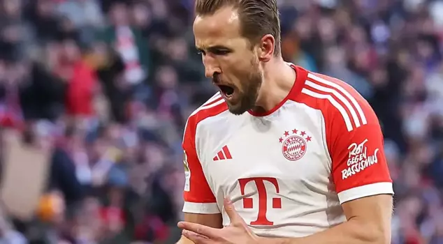 Bayern Munich scored a goal and it poured in! Harry Kane made history.