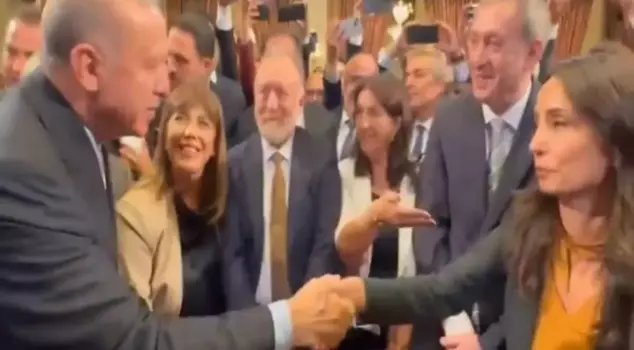 President Erdoğan shook hands with DEM Party member Hatimoğulları at the reception, whom he did not notice in the General Assembly: 