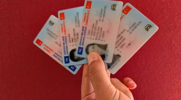 Thousands will pay a hefty fee for not renewing their old-style driver's licenses! The deadline will not be extended this time.