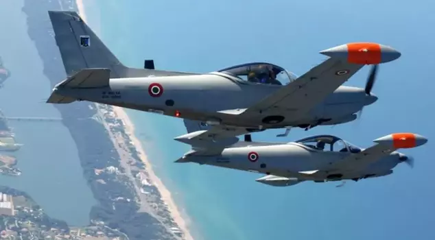 A military training aircraft crashed in a national park in Italy, resulting in the deaths of 2 soldiers.