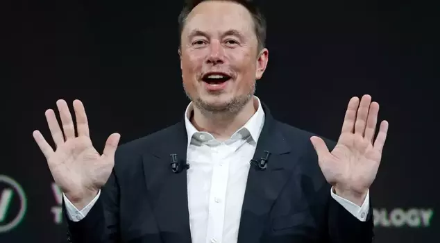 Elon Musk became the first person to reach a net worth of 500 billion dollars.
