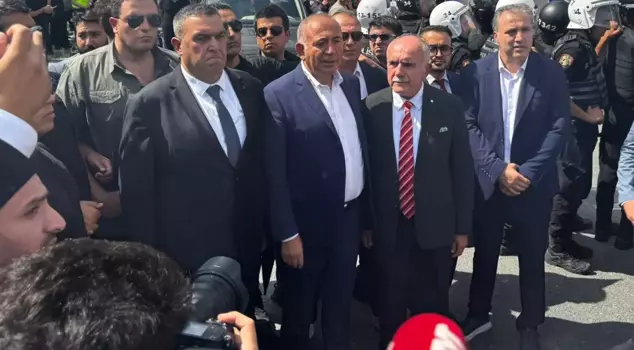 The CHP Provincial Congress case has been postponed! Gürsel Tekin will continue in his position.