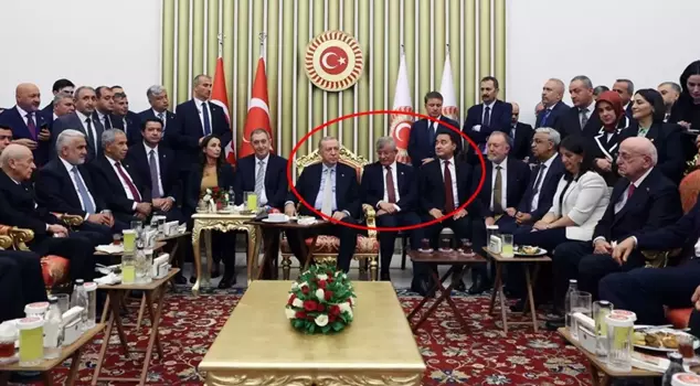 What does it mean for Erdoğan to bring Davutoğlu and Babacan to his side?
