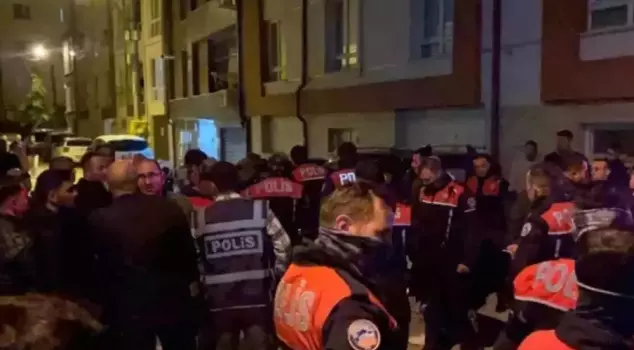 A suspect who threatened a guard with an axe in Eskişehir has been detained.