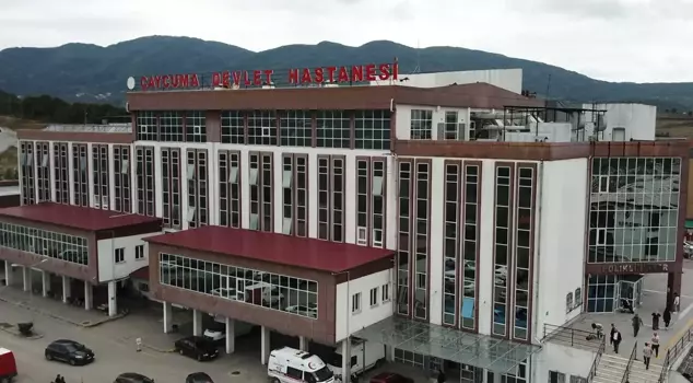 The 16-year-old child gave birth at the hospital where she went due to complaints of pain.