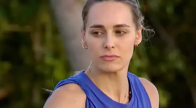 Damla Can is in the holy lands with her boyfriend! She appeared before her followers wearing a headscarf.