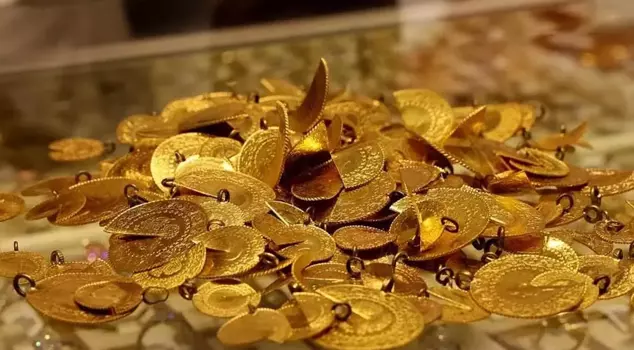 A first in 51 years: Jewelers in the Grand Bazaar have stopped selling gold.