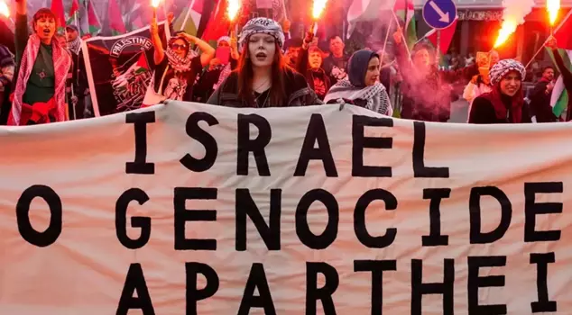 Thousands took to the streets! A solidarity march for Palestine before the Norway vs. Israel match.