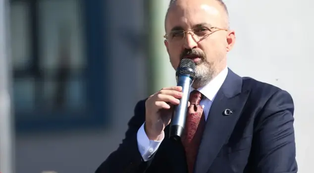 Bülent Turan reacts to the Öcalan slogans in the Turkish Grand National Assembly: 