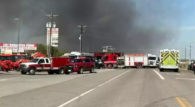 A small plane crashed in a parking area in Texas: 2 dead.