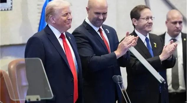 Trump was applauded for minutes while standing in the Israeli Parliament.