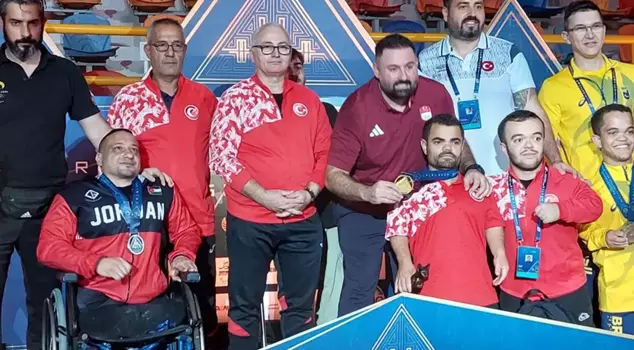 The national weightlifter Abdullah Kayapınar is the world champion.
