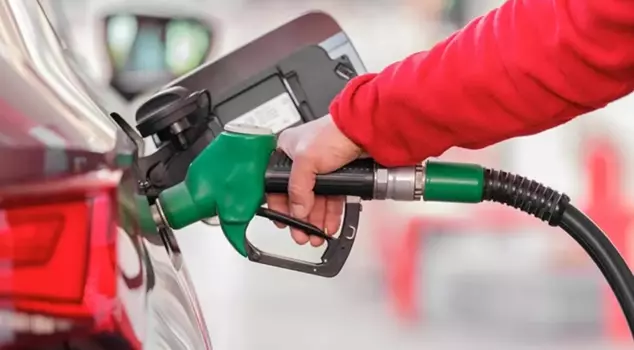 The price of oil has dropped, and a discount on fuel is in sight.