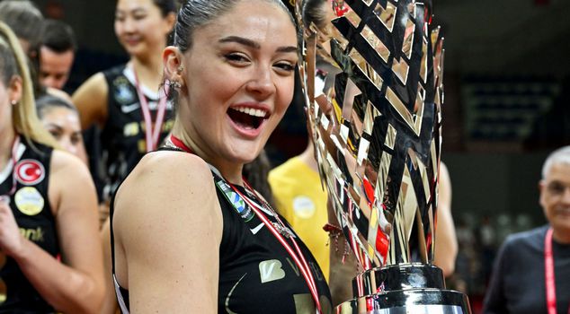 Zehra Güneş's brother transferred to Fenerbahçe and caused a stir with the photo he shared.