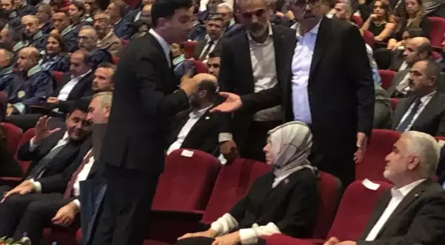 Protocol crisis at the ceremony in Diyarbakır! Co-chairs with DEM left the hall.