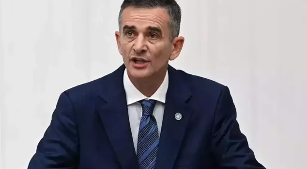 It was claimed that independent MP Ümit Dikbayır would join the CHP.