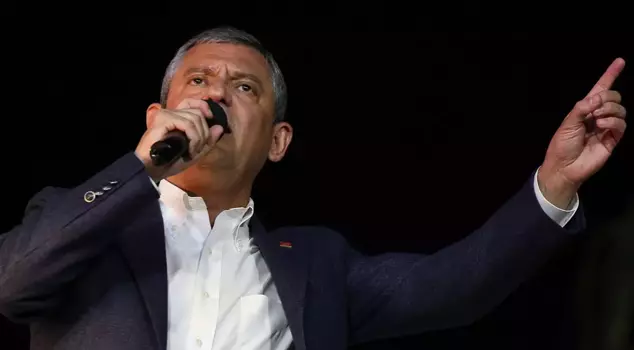 The leader of the CHP, Özel, listed four consecutive allegations and called out to Chief Prosecutor Gürlek.