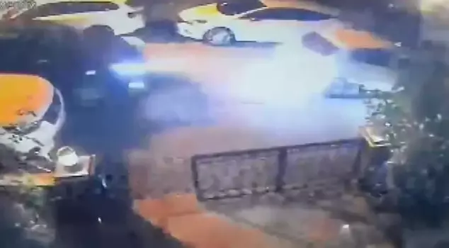 A chilling incident in Istanbul! He officially ran over and killed the driver he was arguing with.