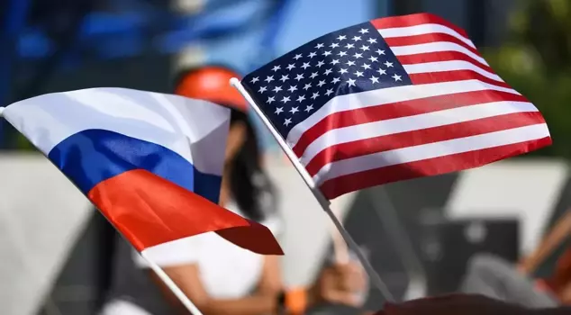The United States has added Russia's two major oil companies, Rosneft and Lukoil, to its sanctions list.
