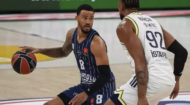 The Turkish derby in the EuroLeague featuring Fenerbahçe Beko.