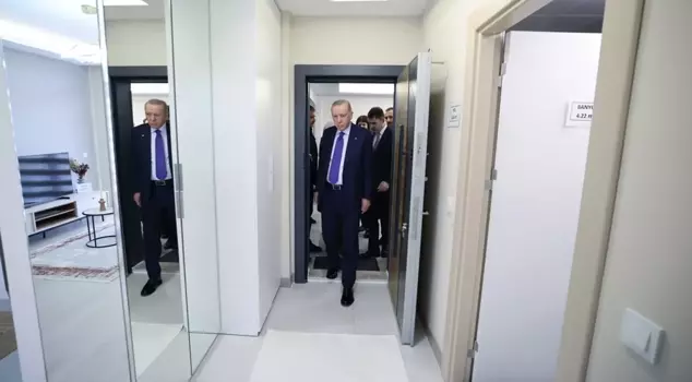 President Erdoğan, who explained the details of the Century's Housing Project, examined the sample apartment.