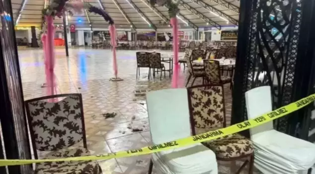The wedding turned into a bloodbath! 3 people were injured.
