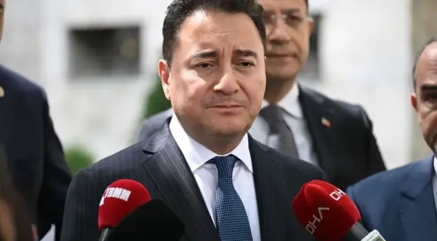 Babacan received great appreciation for his response to the young man who asked for his forgiveness.