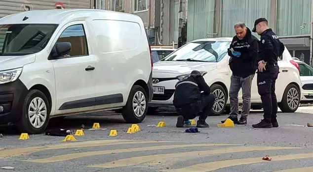 Murder in the middle of the street in Kağıthane: Young woman caught in a hail of bullets.