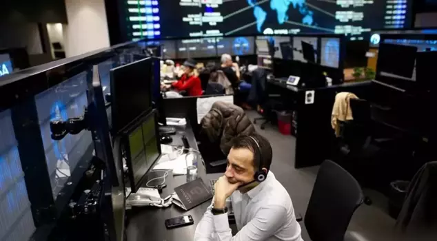 It concerns those who have money in the stock market! The funds will be deposited 2 days late.
